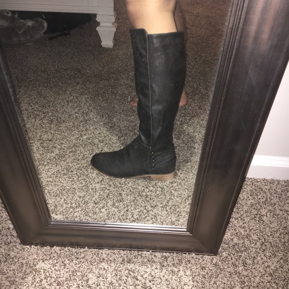 Brand New Charcoal Grey boots, size 7. - Picture 5 of 6